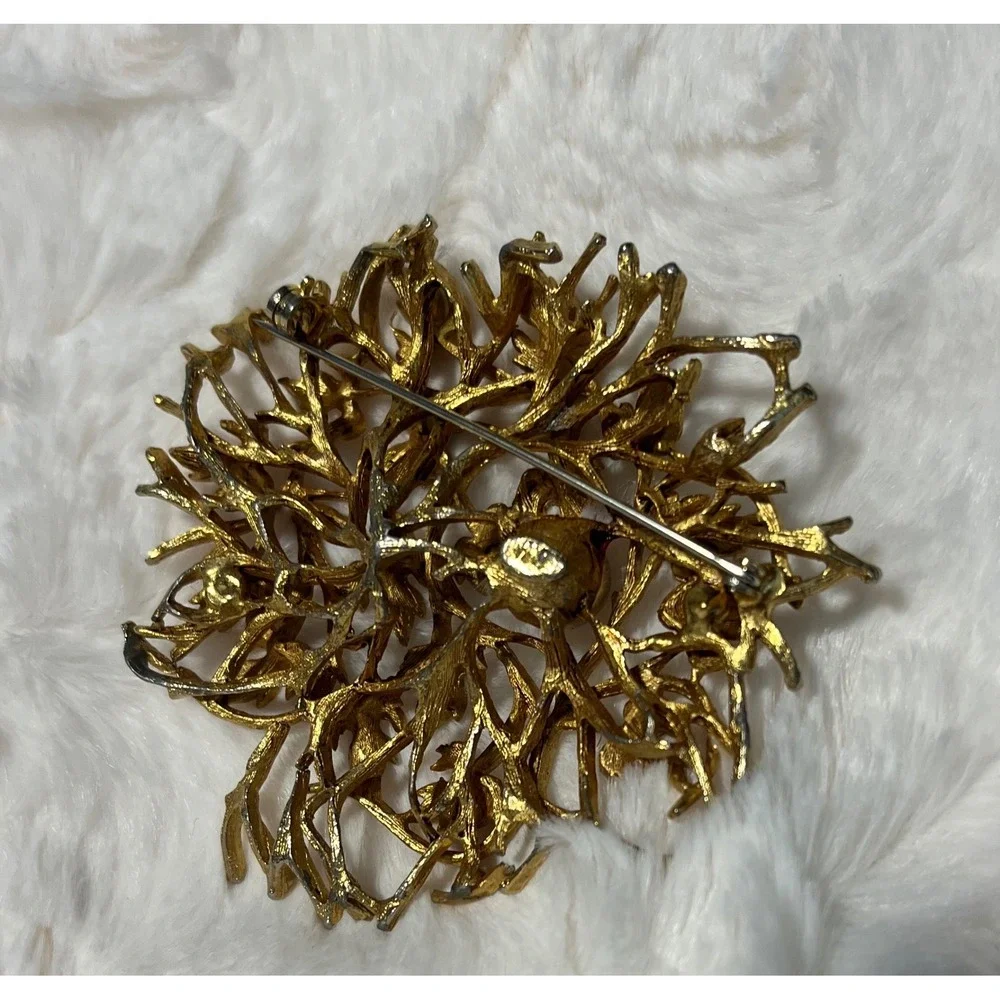 Vintage Gold Tone Brooch Pin Faux Pearl Floral Wreath Statement‎ Jewelry